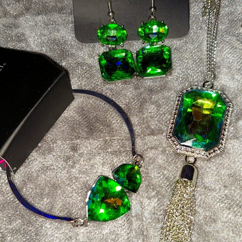 3PCS Green Set: Necklace, Bracelet & Earrings *New* - Picture 3 of 17